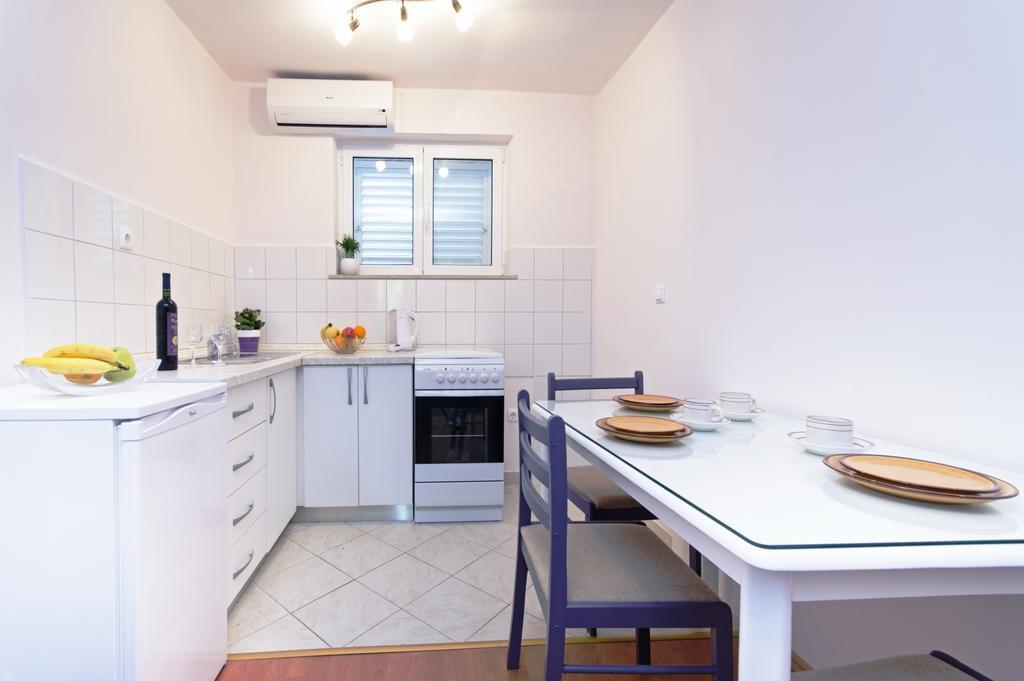 Apartments Ivan Makarska Phòng bức ảnh